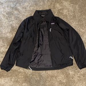 Small Patagonia black windbreaker